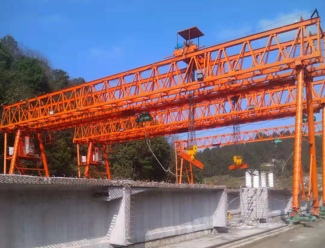 ME雙主梁雙小車龍門(mén)吊