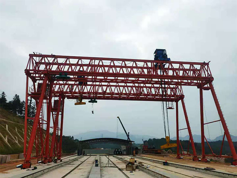 高遠(yuǎn)公司MG120-24M-12M龍門吊服務(wù)于中交四航局廣州項目